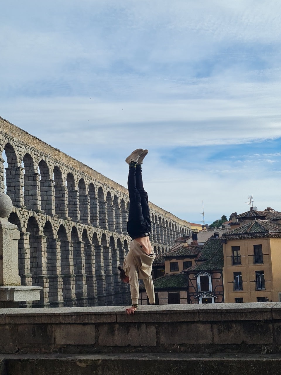 Hand Stand on wall in Segovia